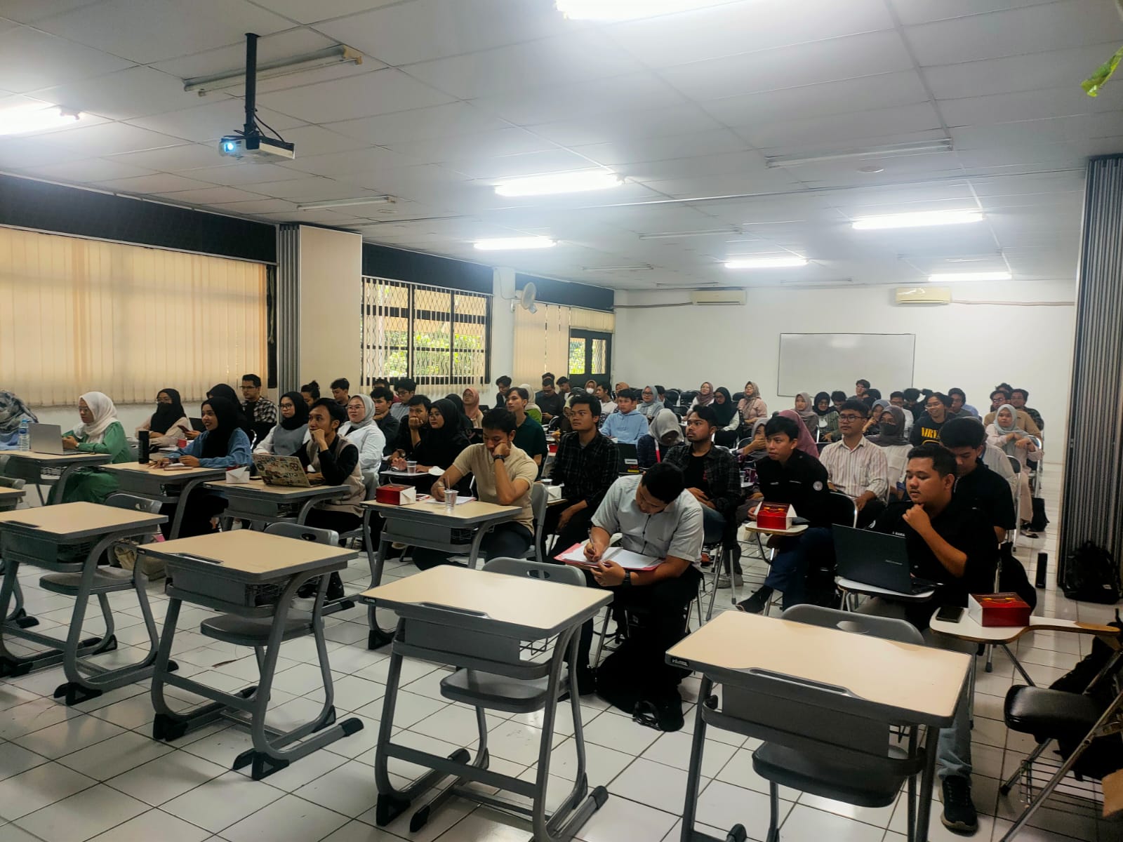 Foto-Guest-Lecture_2_3